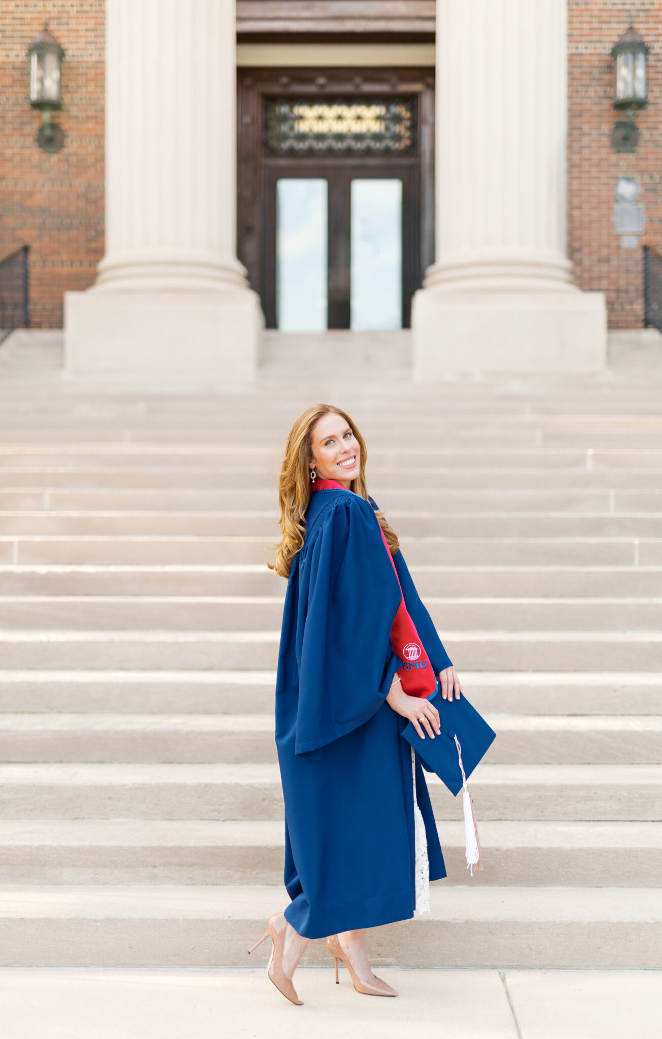 Lilly | SMU Graduation Portraits - adrienneleighphoto.com